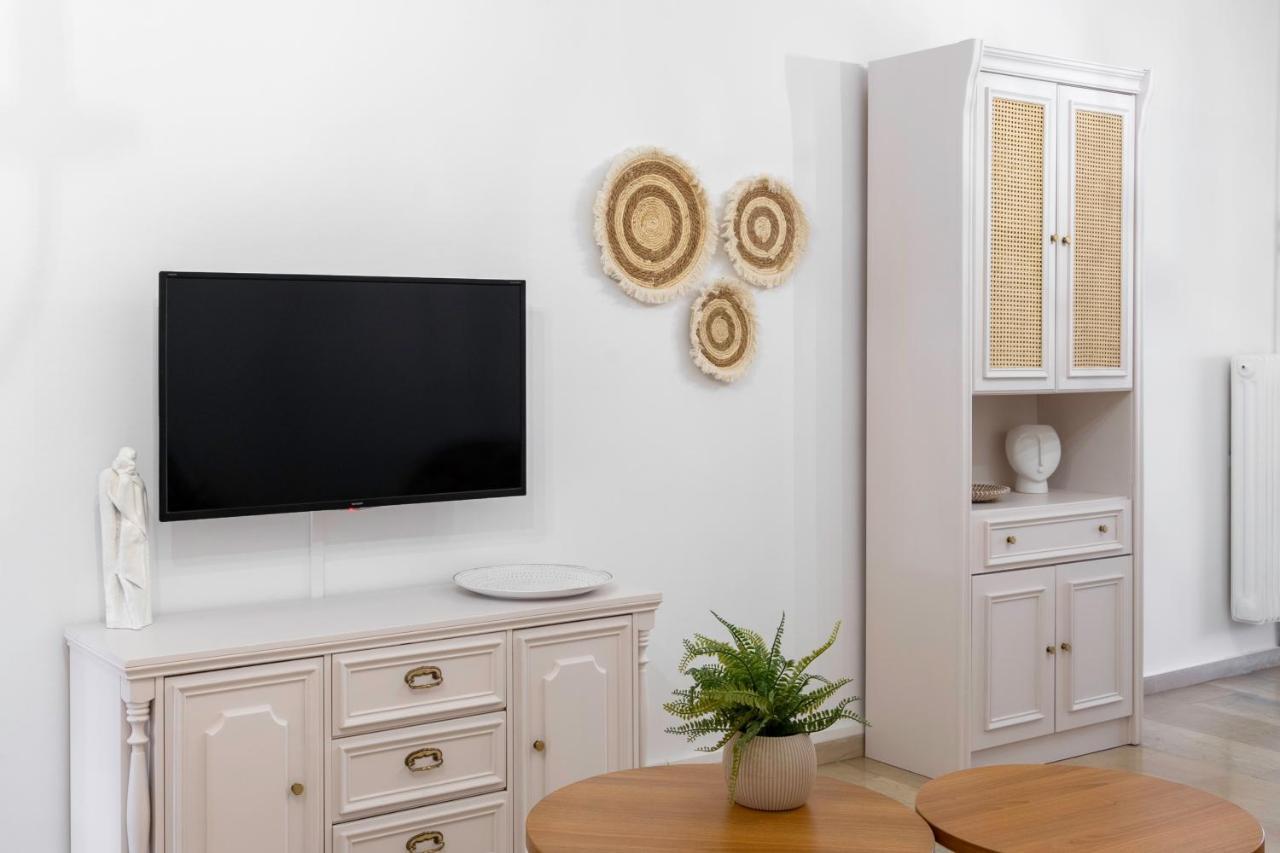 Apartment Charming 2 Bedroom With Acropolis View In