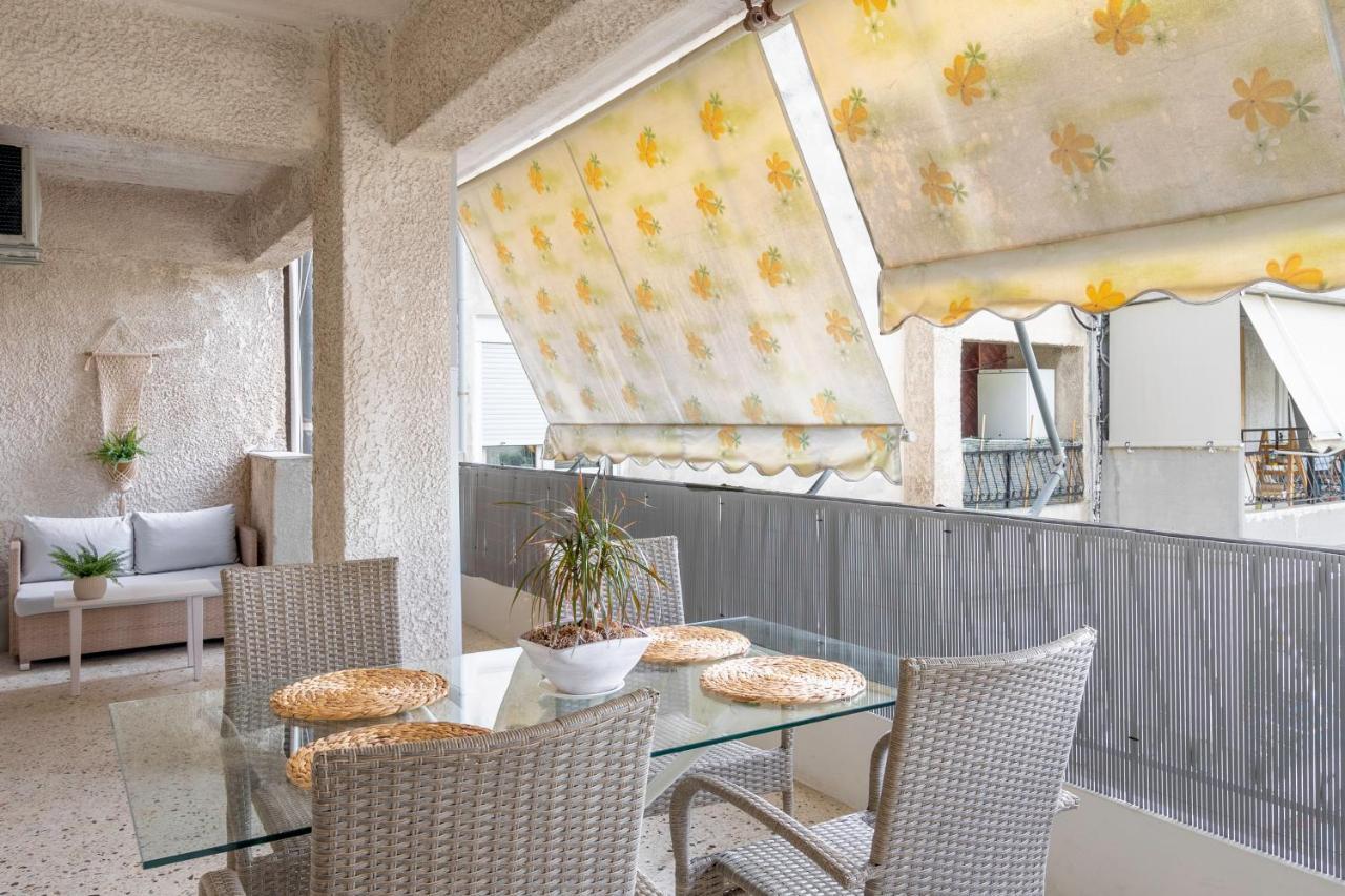 Charming 2 Bedroom With Acropolis View In Apartment